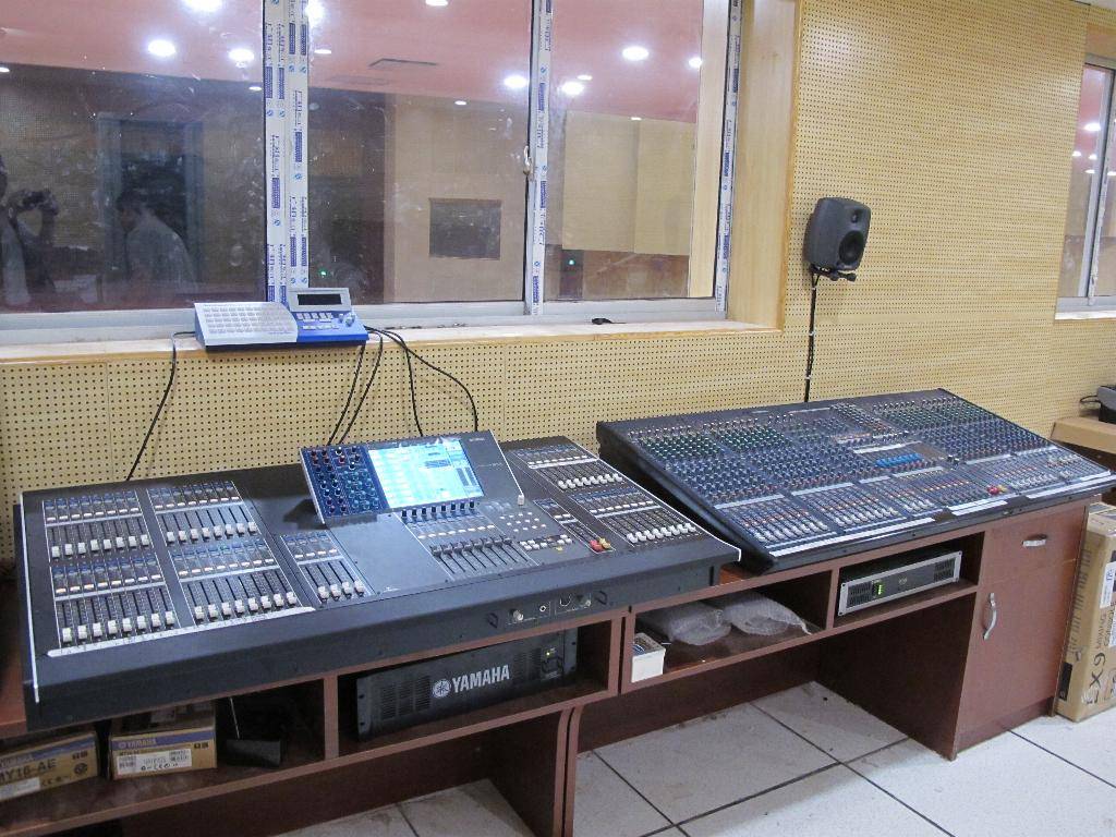 广东省委新礼堂（珠岛会堂）——M7CL、LS9数字调音台运用于大会堂及各会议厅扩声